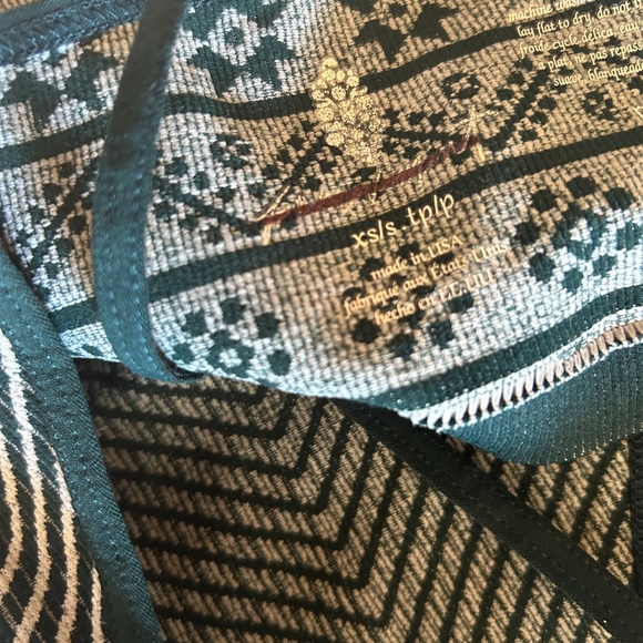 Green and white cami - Picture 2 of 4